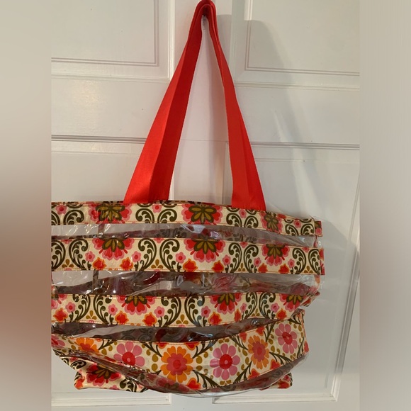 Vera Bradley Folkloric Beach Tote Bag + Matching Toiletry Bags & Key Wallet - Picture 4 of 15